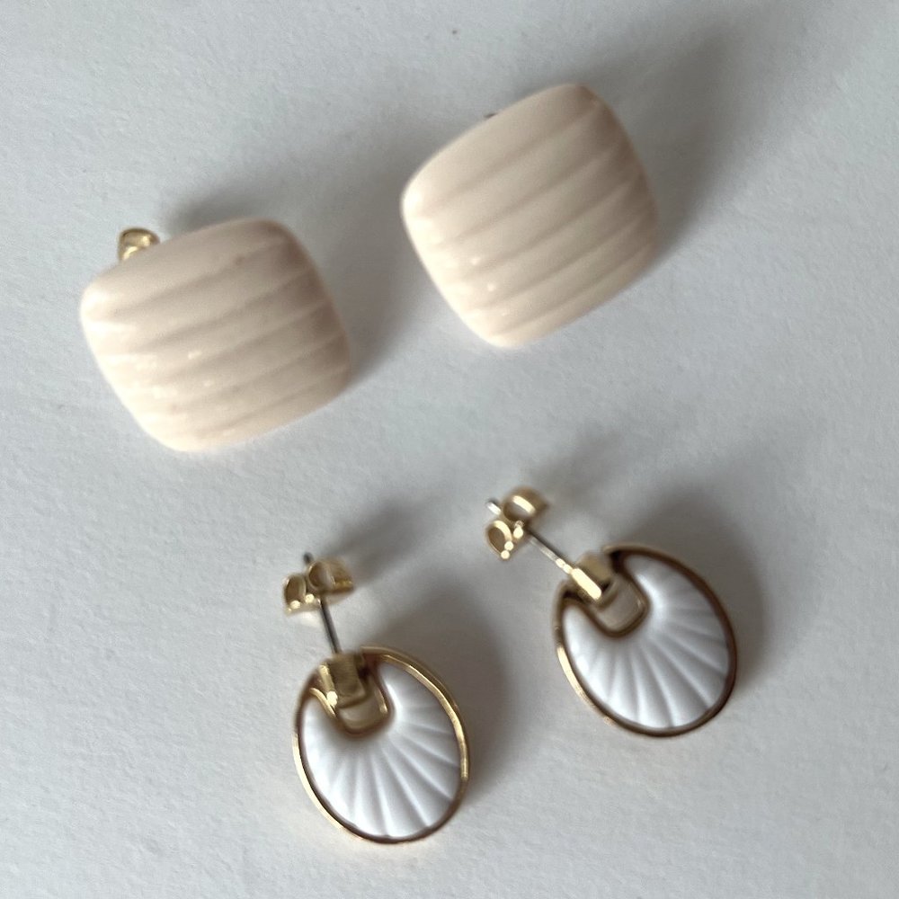 Vintage White & Cream Stud Earring - 2 pairs